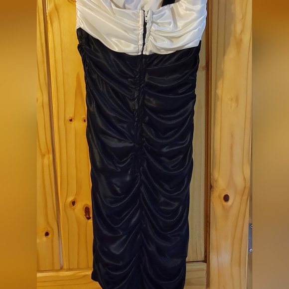 Black and white cocktail dress - Picture 3 of 3